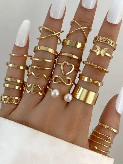 Kit 28 Anéis Dourados Vintage – Corações & Formas Geométricas Boho Chic