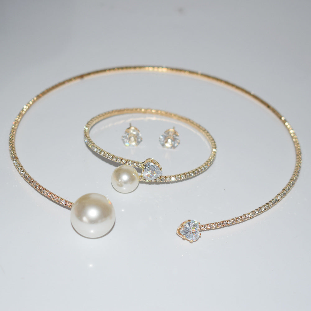Conjunto Luxo Coração de Cristal – Colar, Pulseira e Brincos Femininos