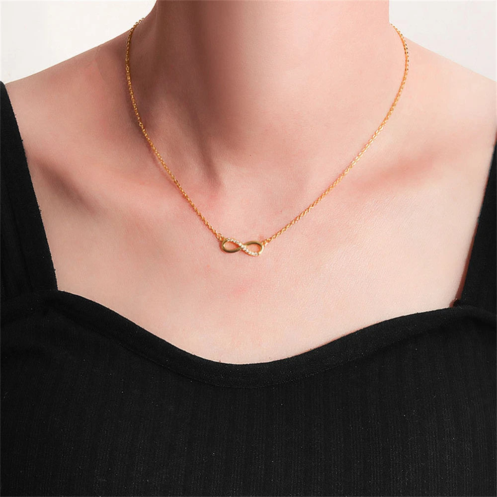 Conjunto Prata 925 Laço Móbio – Colar, Pulseira e Brincos com Cristais Zircônia